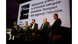 Uczestnicy panelu: Paweł Tyszkiewicz (SKM SAR), Szymon Walkiewicz (Walk), Mariusz Pleban (Multi Communications), Rafał Mielczarek (Carlsberg Polska), Tomasz Przybylski (PLL LOT). Fot. Tatiana Pałucka