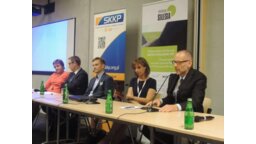 Panel dyskusyjny, (od lewej) Żaneta Berus, Expo XXI Warszawa, Wojciech Kuśpik PTWP SA, Krzysztof Cieślikowski, AWF Katowice, Bogusława Bartoszek, RIG w Katowicach, Piotr Wilczek, SKKP. fot. A05