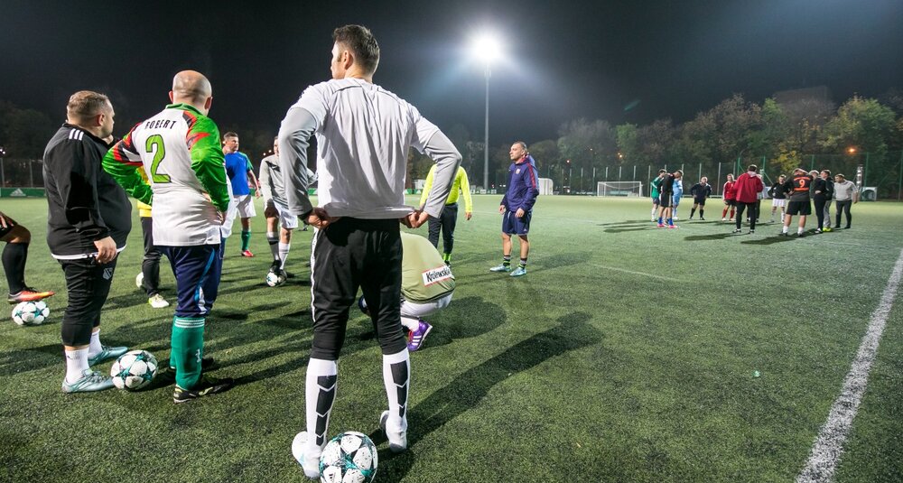 Drużyna Klientów podczas treningu przed MP Legia Cup 2017. fot. Robert Szarapka