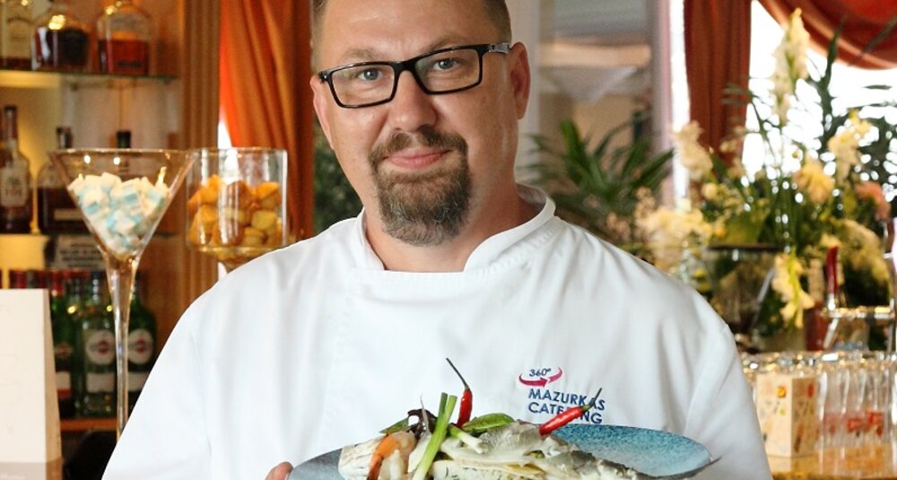 Mariusz Pietrzak, szef kuchni Mazurkas Catering 360 poleca okonia morskiego