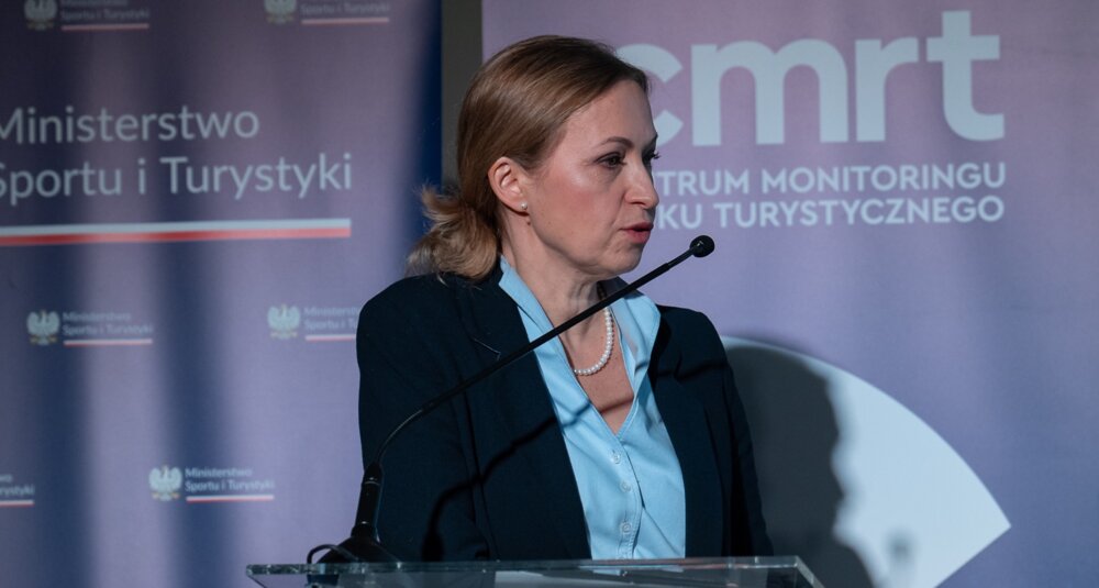 Edyta Brykała, dyrektorka Centrum Monitoringu Rynku Turystycznego (CMRT) podczas konferencji prasowej inaugurującej działalność Centrum