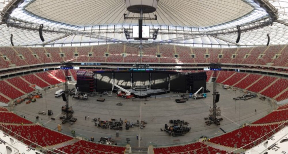 PGE Narodowy powstaje scena na koncert „Solidarni z Białorusią
