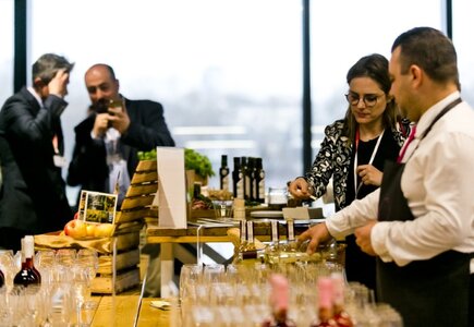Prezentacje na temat wyjazdów incentive opartych o tematykę gastronomii i wina uzupełniły degustacje