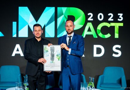 Kamil Maciąg i prof. UMK, dr hab. Krzysztof Celuch (juror MP Impact Awards)