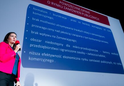 Radca prawny Monika Szarafińska-Zajdowicz o faktach i mitach dotyczących zamówień publicznych.
