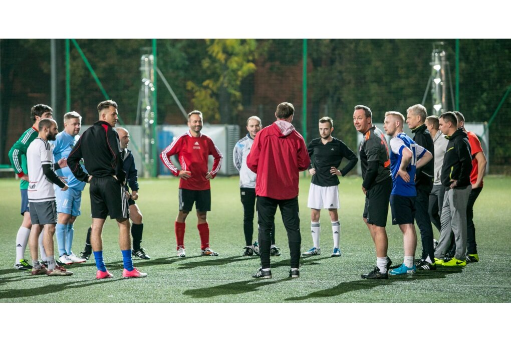 Drużyna Agencji Eventowych podczas treningu przed MP Legia Cup 2017. fot. Robert Szarapka