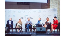 Paneliści - przedstawiciele SOIT, SBE, KAE, SITE Poland i MeetingPlanner.pl