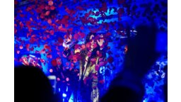 Michał Szpak wraz z zespołem w efektach od Viva System fot. okamgnienie.pl