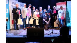 Laureaci, uczestnicy i eksperci slamu „Twarde słowa”