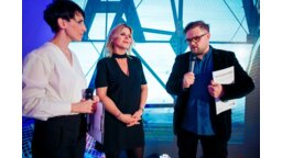 Szymon Kobusiński (Studio Bank) oraz Sylwia Banaszewska i Magdalena Kondas o wernisażu zdjęć, których bohaterami byli zwycięzcy MP Power Awards