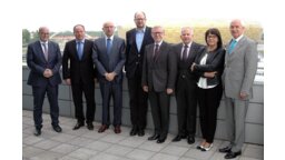 od lewej: Maciej Glamowski, Marek Wiktorowski, Andrzej Kasprzak, Paweł Adamowicz, Przemysław, Adam Gabrysiak, Marzenna Łukaszewicz, Andrzej Meliński.