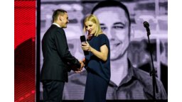 Laudacja i wręczenia statuetek Honorowym Ambasadorom Kongresów Polskich