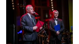 Marszałek Województwa Warmińsko-Mazurskiego Gustaw Marek Brzezin i prezes Expo Arena SA Piotr Oraczewski