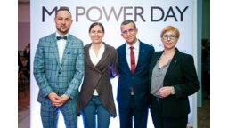 15 lat Poland Convention Bureau POT - zespół biura i prezes POT
