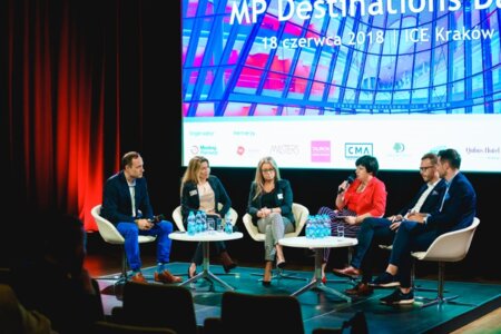 Uczestnicy panelu podczas MP Destinatons Day: Krzysztof Celuch, Joanna Chwastek-Pluta, Paula Fanderowska, Anna Jędrocha, Julien Hallier, Krzysztof Paradowski