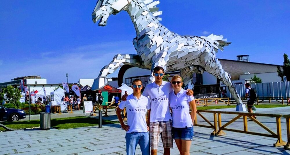 Novotel Team: Mateusz Półrola, Przemysław Lasoń, Michalina Wardęga