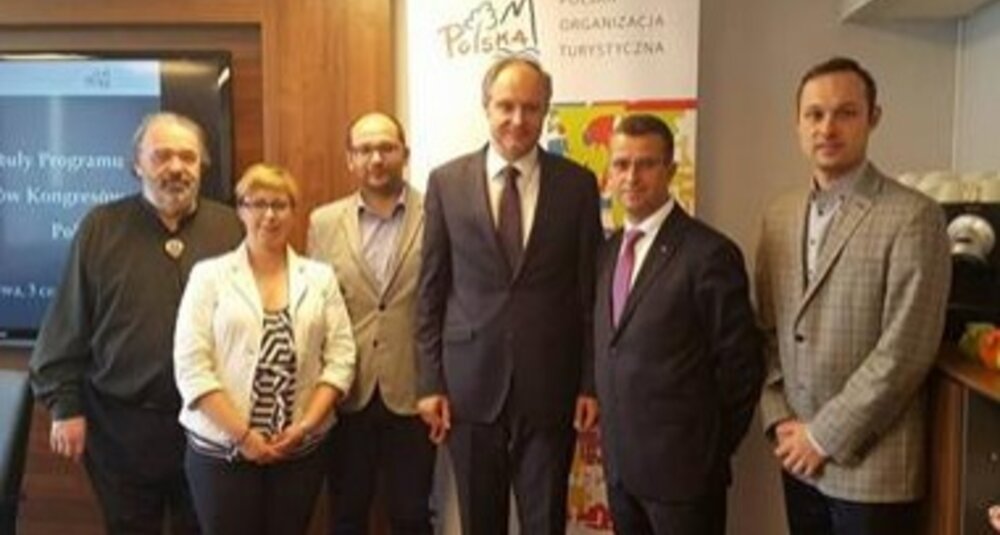 fot. POT, na zdjęciu od lewej: dr Jerzy Chmiel, Aneta Książek, Jan Mazurczak, prof. dr. hab. inż. Marek Pawelczyk, dr Wojciech Fedyk i dr Krzysztof Celuch