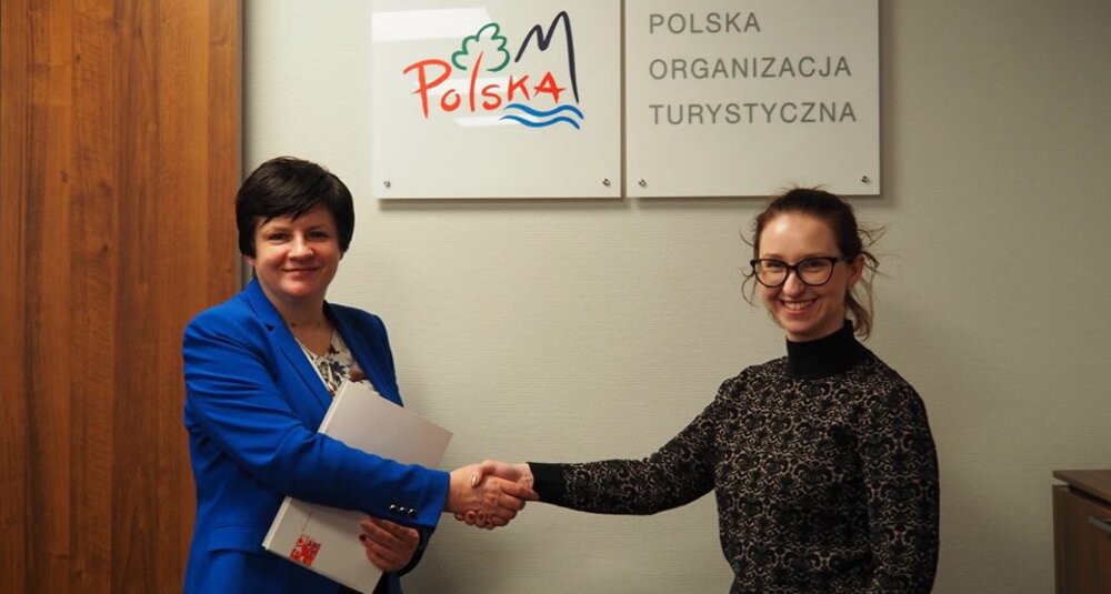 Prezes SKKP Anna Jędrocha i wiceprezes POT Agnieszka Jędrzejczyk-Wojciechowska