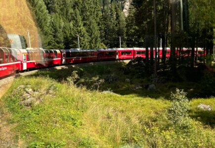 Wielka podróż przez Szwajcarię - Od lata w Zurichu po zimę w Zermatt