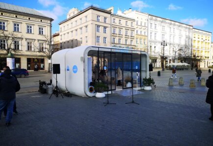 „Odetchnij w Gdyni” w sercu Krakowa – mobilny showroom miejski w pawilonie AirClad XPO 6.5.