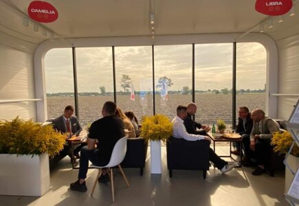 Nowoczesna architektura eventowa w plenerze – AirClad podczas Dnia Ziemniaka.