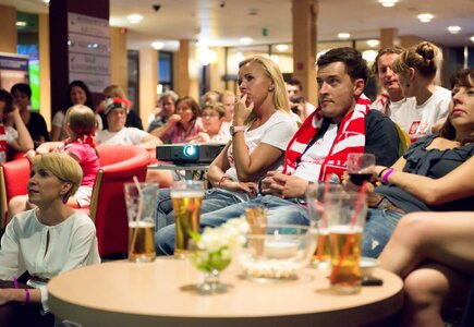 MP Fast Date: Mecz Polska – Czechy, zwiedzanie Mercure Mrongovia i kawa na trawie